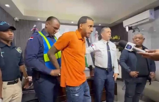 Se entrega hombre luego de que la Polic&iacute;a matara a su supuesto c&oacute;mplice en un homicidio