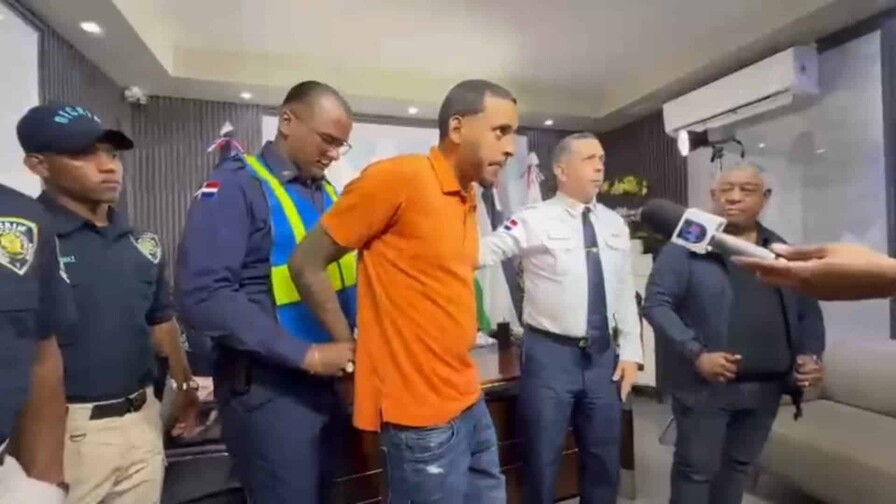 Se entrega hombre luego de que la Polic&iacute;a matara a su supuesto c&oacute;mplice en un homicidio