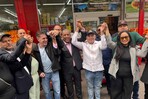 Espaillat alerta sobre recortes a cupones y Medicaid; recibe respaldo de bodegueros en Nueva York Espaillat alerta sobre recortes a cupones y Medicaid; recibe respaldo de bodegueros en Nueva York