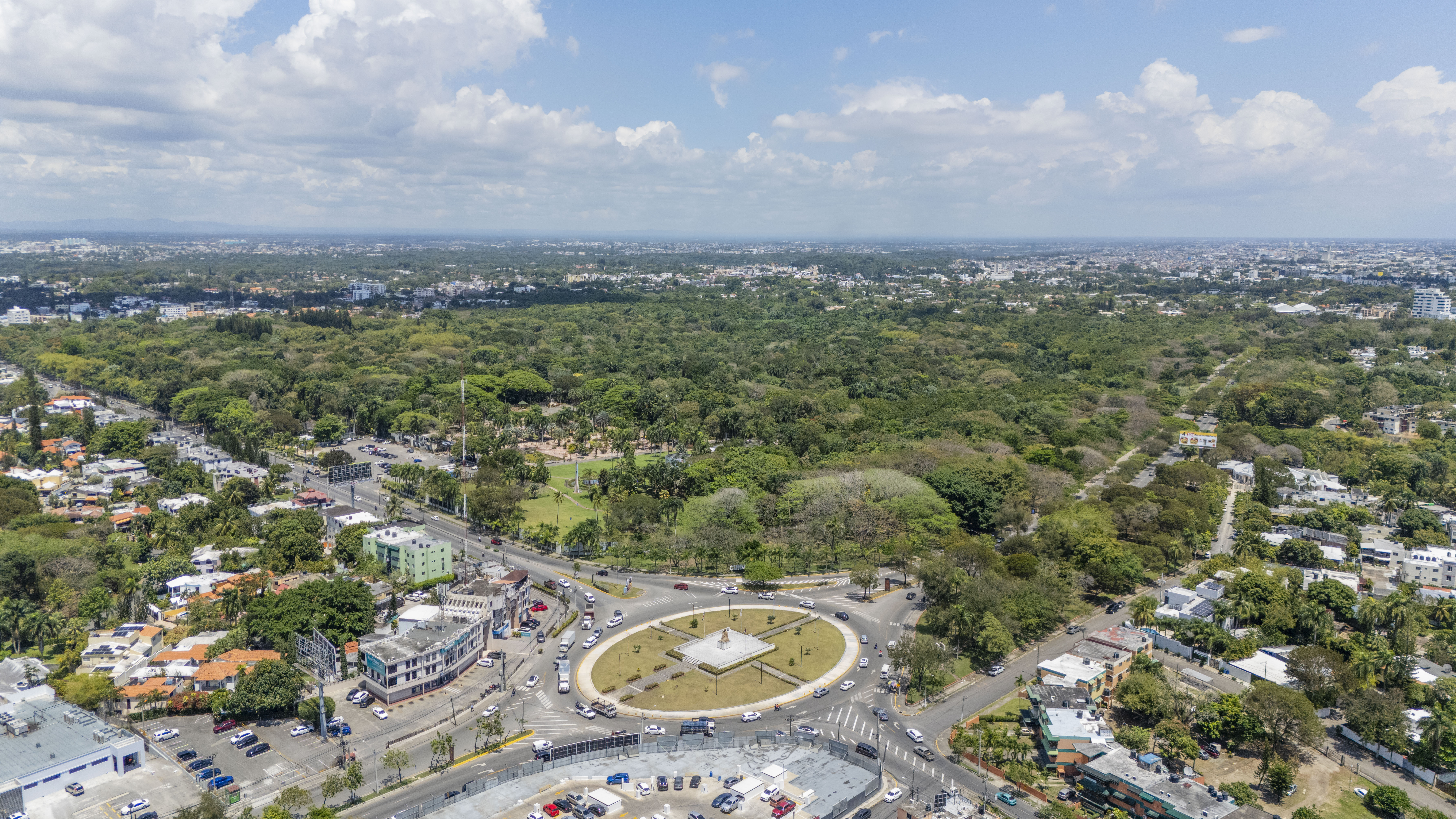 Avenida Los Pr&oacute;ceres.
