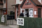 Elecciones locales ponen a prueba al gobierno brit&aacute;nico, rezagado en los sondeos