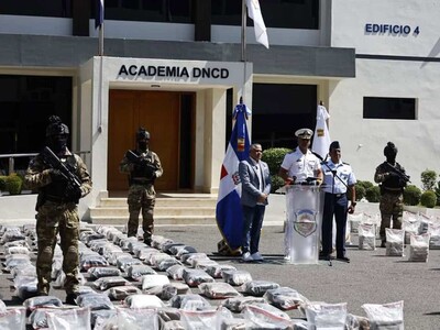 La DNCD incauta 1,295 paquetes de presunta cocaína en Pedernales