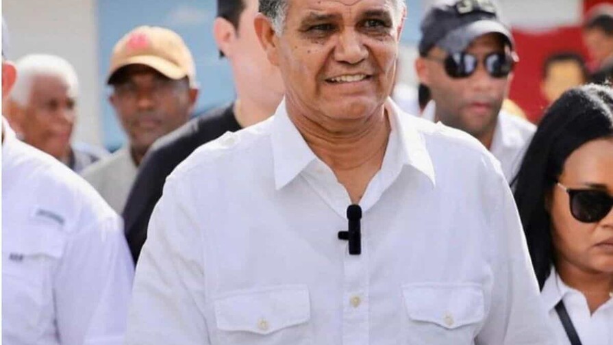 Francisco Peña responde a la polémica por permiso para viajar: Eso es una mala interpretación Francisco Peña responde a la polémica por permiso para viajar: Eso es una mala interpretación
