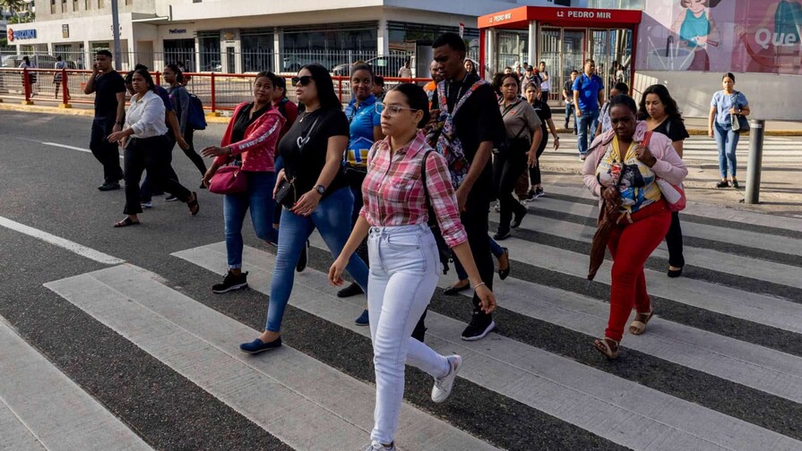 Entre 2005 y 2024, casi la mitad de los hogares dominicanos estaban encabezados por mujeres