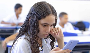 Plan para regular celulares en escuelas logra apoyo