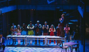 Javier Grull&oacute;n: "El musical Rent nos recuerda que la vida est&aacute; pasando ahora"