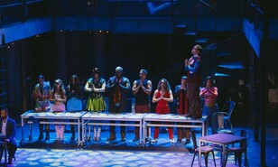 Javier Grull&oacute;n: "El musical Rent nos recuerda que la vida est&aacute; pasando ahora"