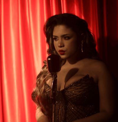 Layza Moory apuesta a la bachata tradicional con "Agon&iacute;a"