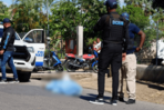 Lanzan el cad&aacute;ver de un hombre desde una motocicleta en marcha en Santiago