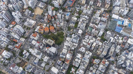 Santo Domingo en alerta: el cemento avanza y los espacios verdes desaparecen