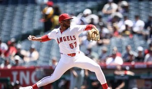 Walbert Ure&ntilde;a silenci&oacute; a los White Sox y gan&oacute; su primer partido en la MLB