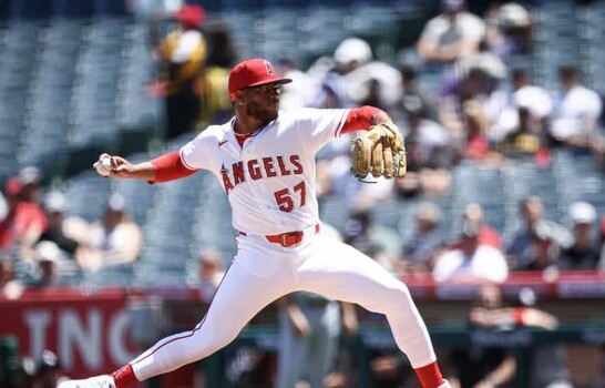 Walbert Ure&ntilde;a silenci&oacute; a los White Sox y gan&oacute; su primer partido en la MLB