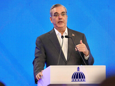 Luis Abinader honra a los héroes de la Restauración