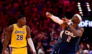 Thunder aguanta embate de Lakers en partido 300 de LeBron en playoffs