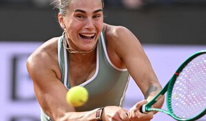 Sabalenka decepciona tambi&eacute;n en Roma, Sinner arranca con paso firme
