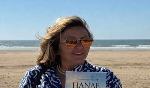 Elsa Dom&iacute;nguez Brito presenta libro en Feria del Libro de Rabat