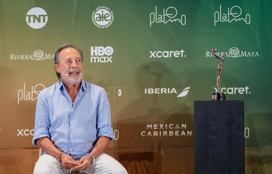 Guillermo Francella agradece el galard&oacute;n de Honor de Premios Platino Xcaret 2026