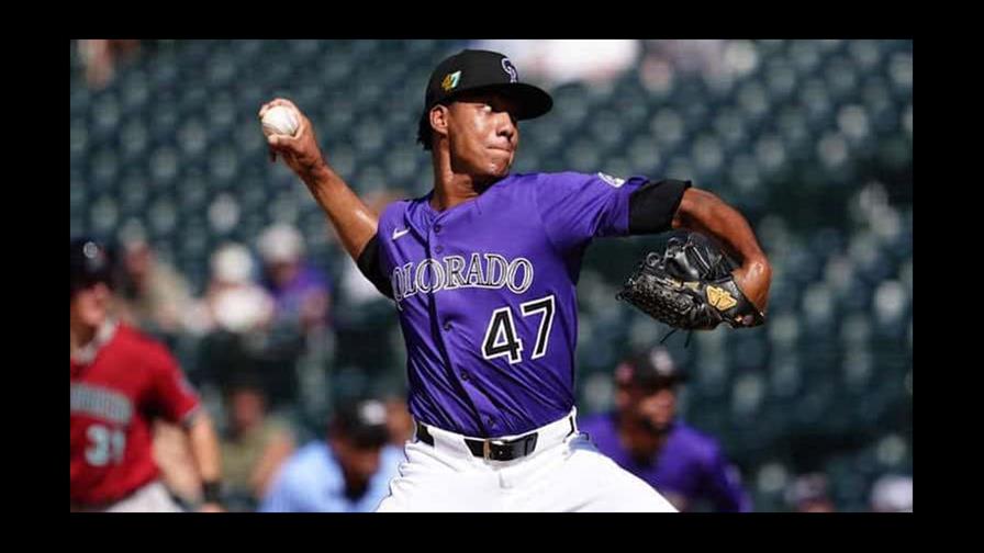 Juan Mejía salva el juego en triunfo de los Rockies 9-7 en extrainning ante los Filis Juan Mejía salva el juego en triunfo de los Rockies 9-7 en extrainning ante los Filis