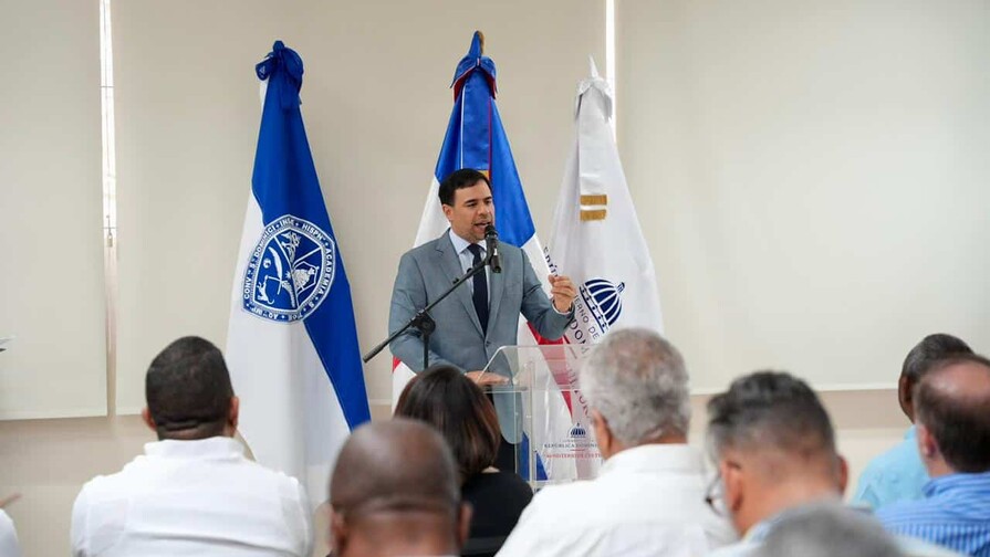 Roberto &Aacute;ngel Salcedo anuncia celebraci&oacute;n del Primer Festival Cultural de la Regi&oacute;n Enriquillo