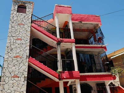Vecinos defienden a mujer acusada de matar a su hija en San Cristóbal