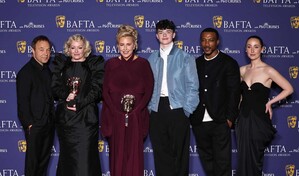 La serie brit&aacute;nica Adolescence arrasa con 4 m&aacute;scaras en los Premios BAFTA de Televisi&oacute;n 2026