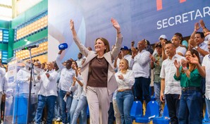 Carolina Mej&iacute;a afirma que "eso est&aacute; por cambiar" al hablar de que RD nunca ha tenido una presidenta
