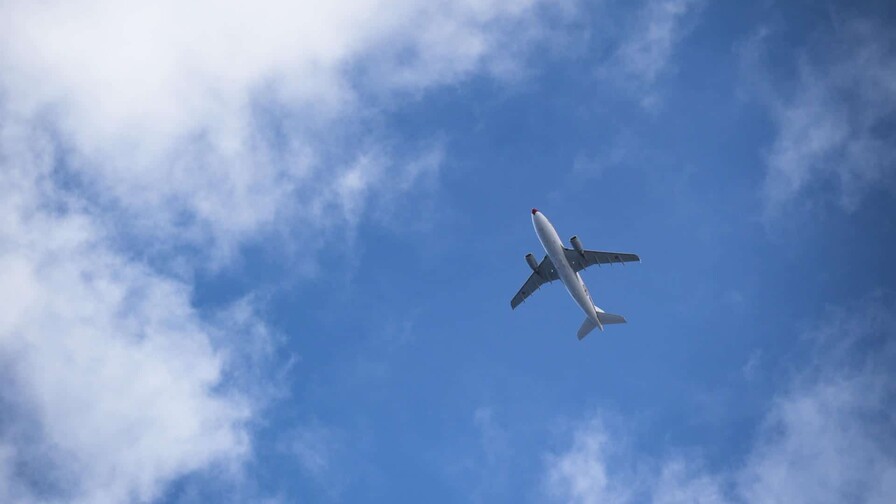 Despega el avi&oacute;n militar que lleva a los pasajeros espa&ntilde;oles del Hondius a Madrid