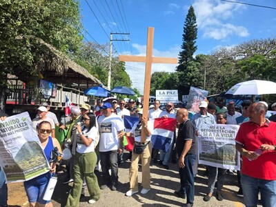 En marcha en La Vega exigen frenar y sancionar la deforestación