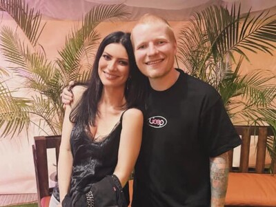 Laura Pausini se disfruta el concierto de Ed Sheeran en el Quisqueya
