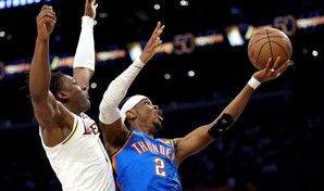 LeBron y los Lakers  a un paso de la eliminaci&oacute;n