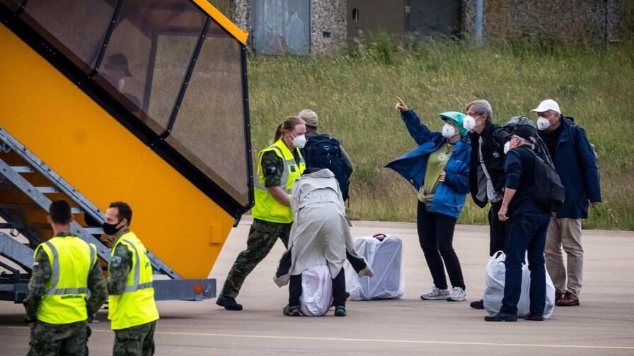 Argentino que viajaba en el crucero con brote de hantavirus dice que fue una desgracia