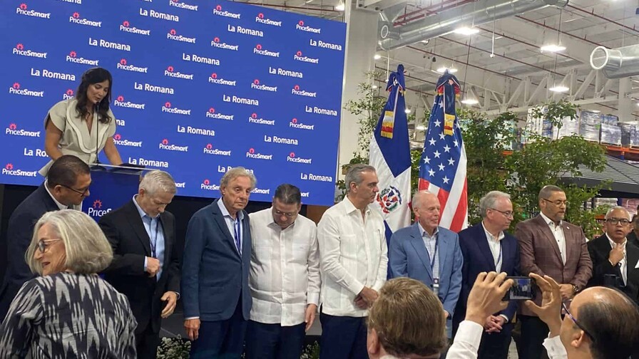 El presidente Abinader encabeza inauguración de la sucursal de PriceSmart en La Romana El presidente Abinader encabeza inauguración de la sucursal de PriceSmart en La Romana