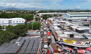 Conductores y comerciantes alzan la voz por crisis en v&iacute;a hacia el mercado fronterizo