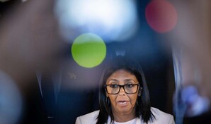 Delcy Rodr&iacute;guez rechaza comentario de Trump sobre Venezuela como "Estado 51" de EE. UU.