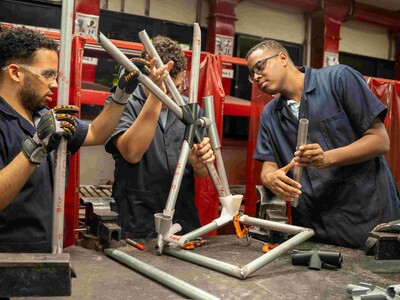Equipo Apolo 27 GT busca apoyo para competir en Formula Student