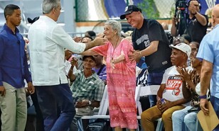 Luis Abinader afirma que  elimin&oacute; pr&aacute;cticas ilegales sobre terrenos en barrios