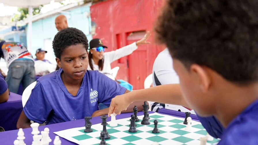 Inefi con el Barrio impacta sector San Carlos del Distrito Nacional