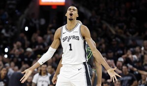 Wembanyama expulsado por falta antideportiva en cuarto juego entre Spurs y Wolves