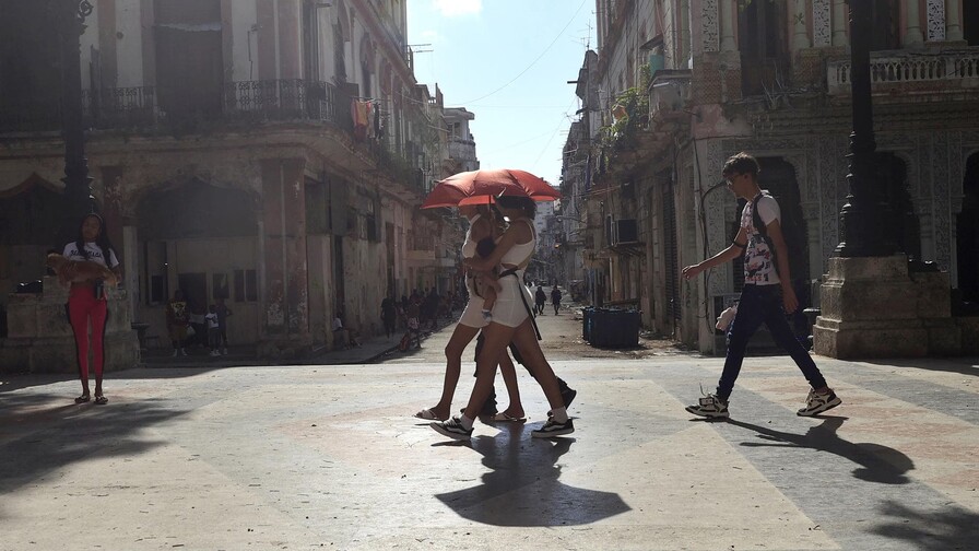 EE. UU. ha realizado 25 vuelos militares cerca de Cuba para recaudar inteligencia, según CNN EE. UU. ha realizado 25 vuelos militares cerca de Cuba para recaudar inteligencia, según CNN