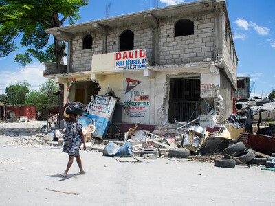 Advierten de crisis humanitaria que viven desplazados en Haití