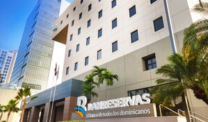 Dominicanos en Espa&ntilde;a podr&aacute;n adquirir viviendas en RD en feria de Banreservas