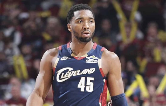 Cavaliers empata serie ante Pistons con una segunda parte de r&eacute;cord de Mitchell
