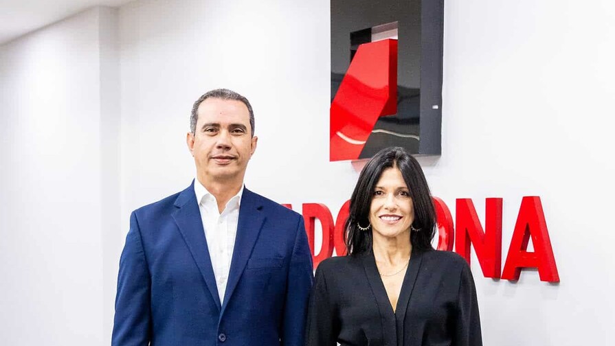 Equifax y Adozona firman alianza estrat&eacute;gica