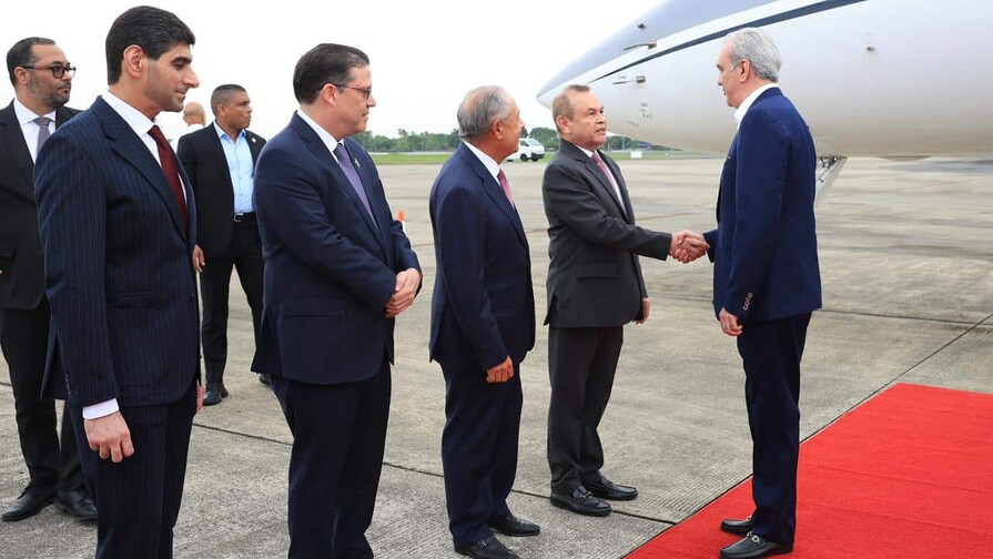 Abinader llega a Panam&aacute; para participar en el Congreso Mundial de Zonas Francas