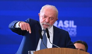 Lula lanza plan contra crimen organizado en Brasil a cinco meses de elecciones