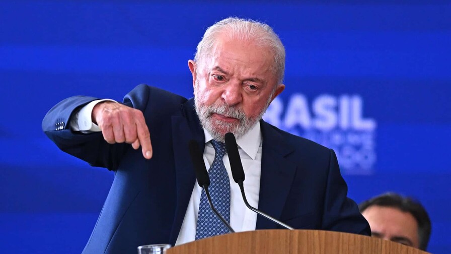 Lula lanza plan contra crimen organizado en Brasil a cinco meses de elecciones
