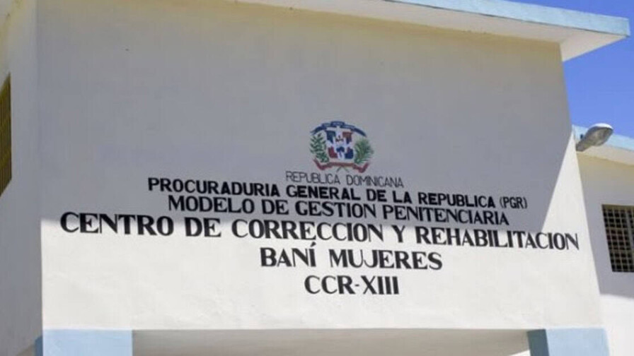 Mujer atac&oacute; con un bistur&iacute; a una ni&ntilde;a dentro de escuela en Azua; la condenan a 10 a&ntilde;os de prisi&oacute;n