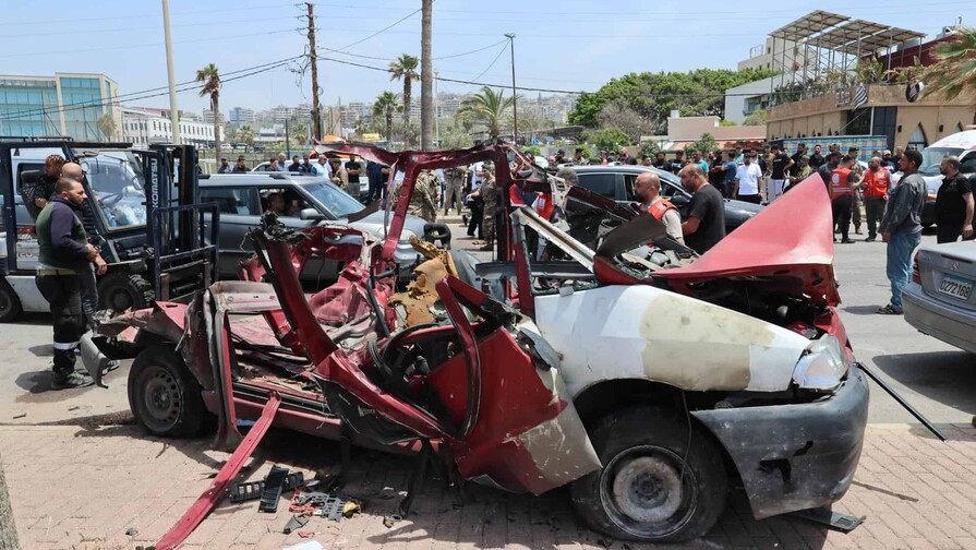 Al menos 12 muertos en ataques contra coches en L&iacute;bano, donde el saldo total sube a 2,896