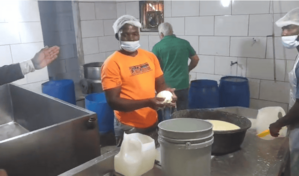 Clausuran f&aacute;brica de quesos en Santiago por violar normas de higiene