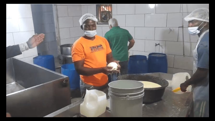 Clausuran fábrica de quesos en Santiago por violar normas de higiene